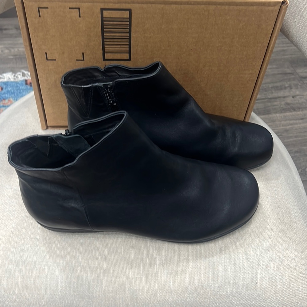 Walking Cradles Boots size 13